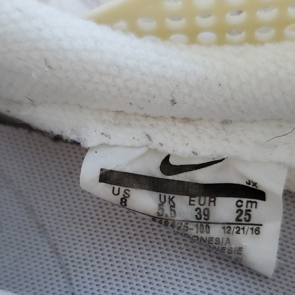 Nike Sneaker Bundle Womens - Picture 3 of 5